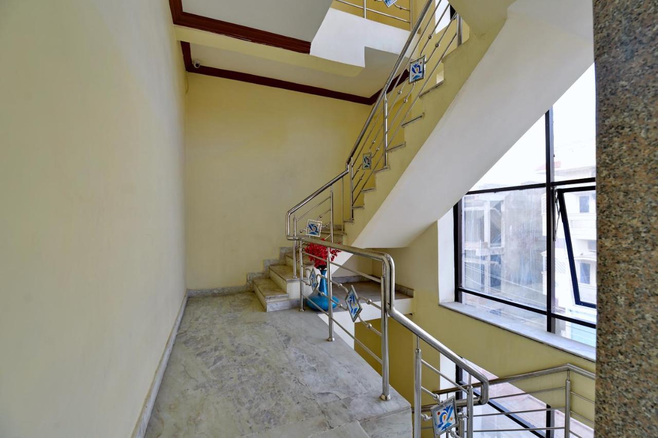 Oyo 6541 Hotel Relax Inn Udaipur Exteriör bild